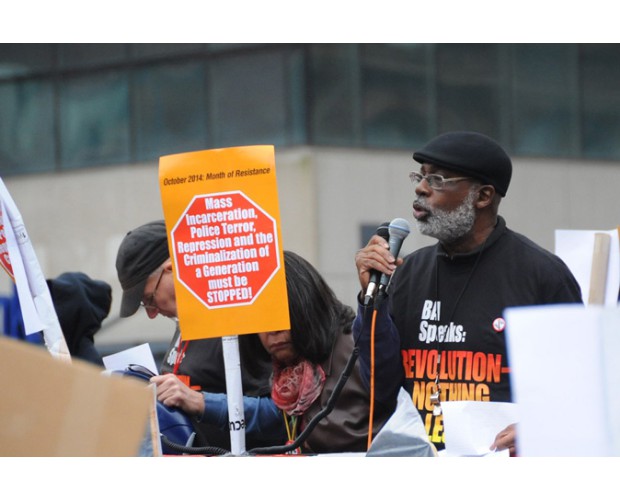 Carl Dix habla en mitin en Union Square, Ciudad de Nueva York. Foto: Revolución/revcom.us