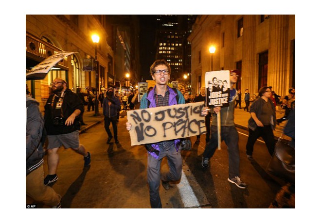 Philadelphia, 11/24.  Photo: AP