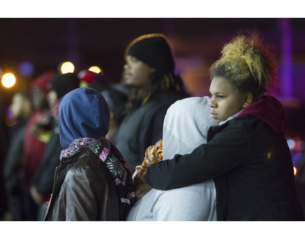 Berkeley, Misuri, por la noche del 23 de diciembre de 2014. Foto: Especial para revcom.us