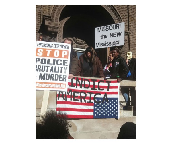 Ferguson, Missouri, Martin Luther King Day 2015. Photo: Special to revcom.us