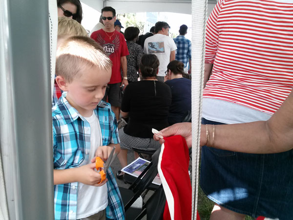 Cutting up family confederate flag, Charleston