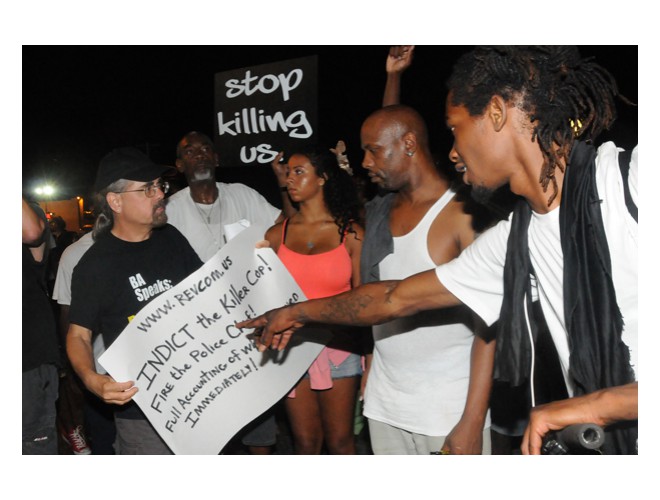 Monday night, August 18, revolutionaries stood with people resisting. Photo: Li Onesto/revcom.us