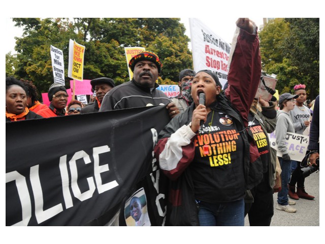 Oct 11: Revolution Nothing Less in the mix in St. Louis.   Photo: Li Onesto/<em>Revolution</em>/revcom.us