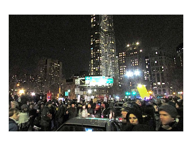 Surging onto the Brooklyn Bridge.