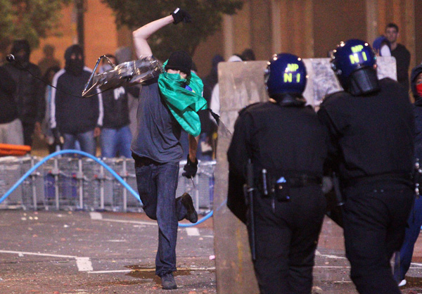 English Youth rising up against the murder of Mark Duggan