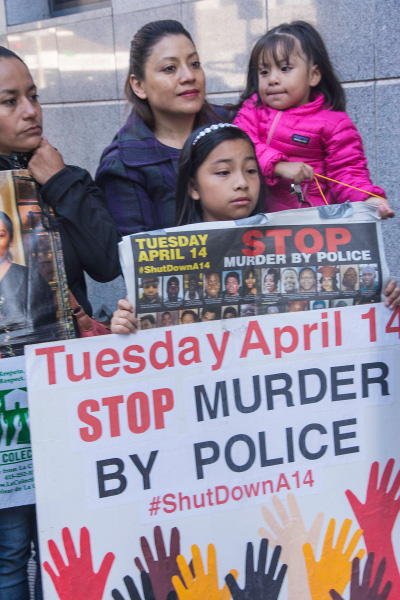 Protesters at ICE office in San Francisco, April 1