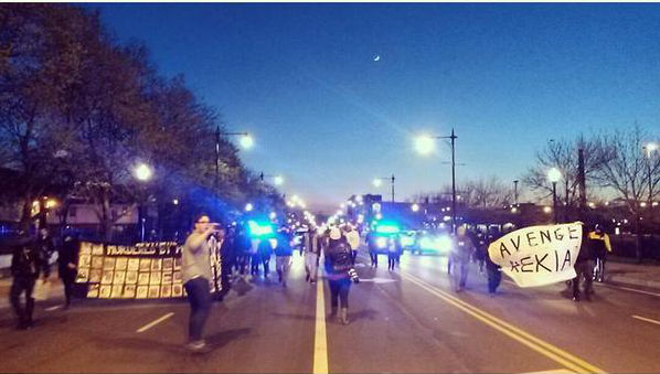 Protesters block Roosevelt Road, April 20