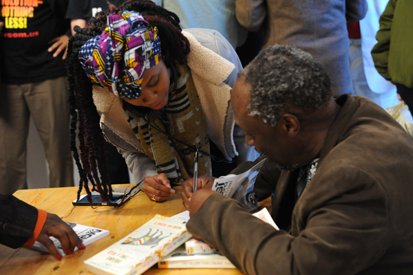 Ngũgĩ signing books
credit:revcom.us