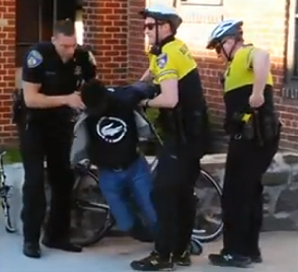 El arresto de Freddie Gray.