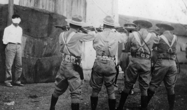 An execution carried out by a firing squad under U.S. strongman Fulgencio Batista.