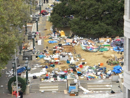 Police raid on Occupy Oakland, Tuesday October 25, 2011