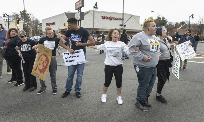 Springfield, MA: Over a dozen protesters were arrested. Photo: special to revcom.us