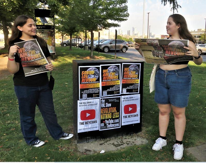 Students at the University of Illinois Chicago learning about revolution