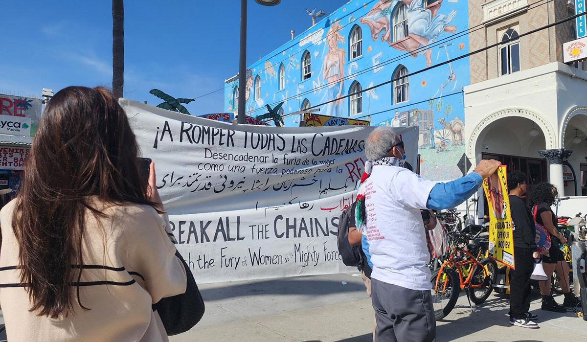 IWD Los Angeles, banners in English and Farsi