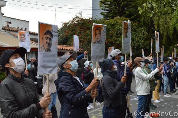 People in Bogotá, Colombia protest for Iranian political prisoners.