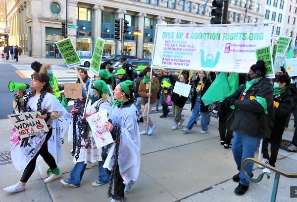 Chicago RiseUp4AbortionRights march down Michigan Avenue