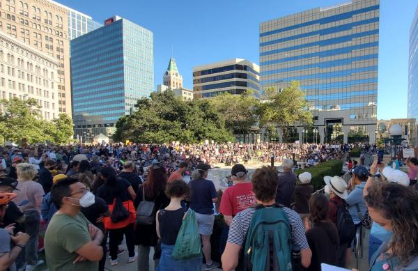 Oakland activists protest SCOTUS overturn of Roe v Wade.