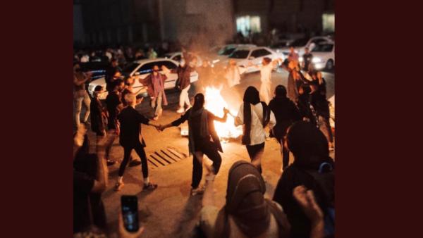 Women dance in protest in Iran in 2022