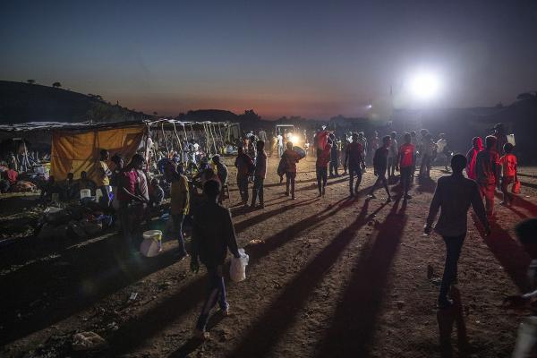 Ethiopian migrants at night, November 2020.