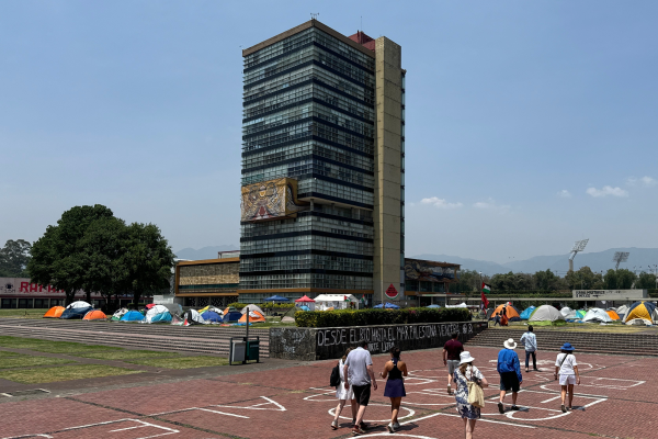 The encampment at the National Autonomous University of Mexico began on May 2. (Photos: Twitter @lesternare)
