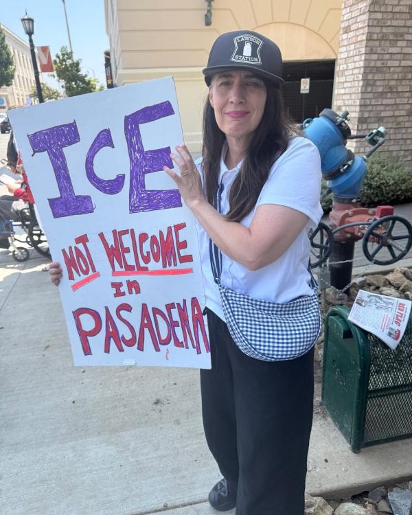 Kathleen Hanna, Bikini Kill and Le Tigre, protesting in Pasadena