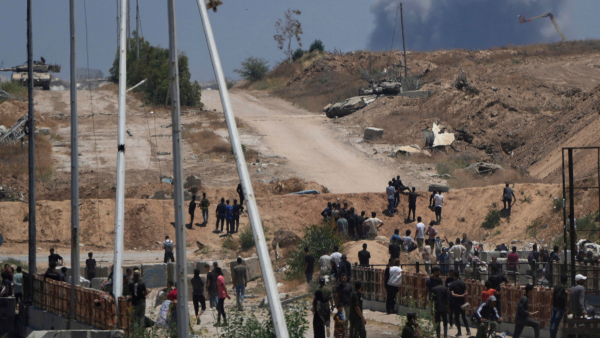 Israeli tanks positioned close to U.S.-run, Israel-supported “Gaza Humanitarian Foundation,” Khan Younis, May 29, 2025.