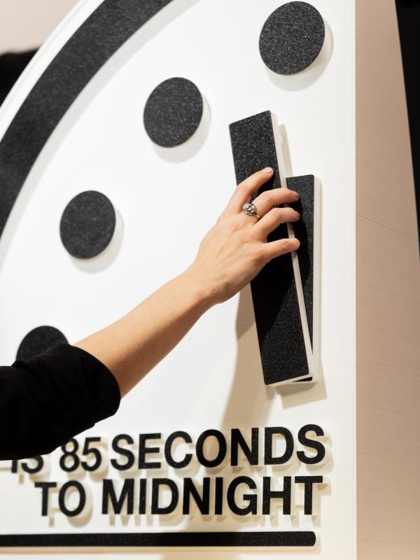 Bulletin of Atomic Scientists Doomsday clock with 85 seconds to midnight.