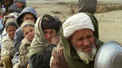 People standing in line for food in Afghanistan, 2021