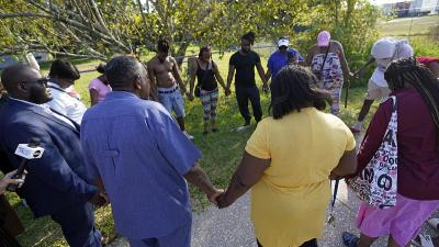 Jacksonville, Florida community responds to shooting of three people by white fascist
