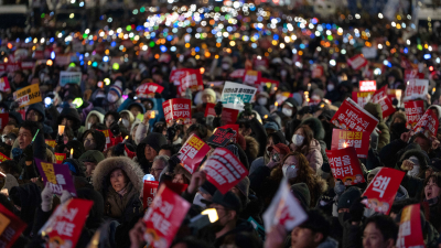 TEASER Surprise! A Righteous Uprising in South Korea--Hundreds of Thousands Force the President to Back Off from Martial Law