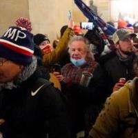 Mob attacks the Capitol